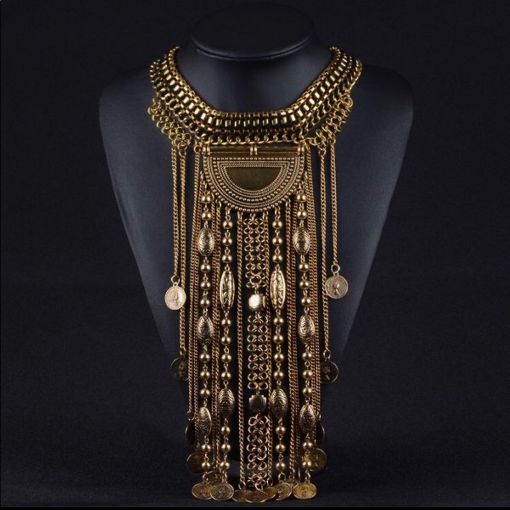 Women’s necklace